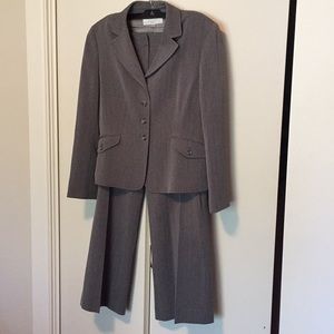 Tahari size 12 petite business suit women’s